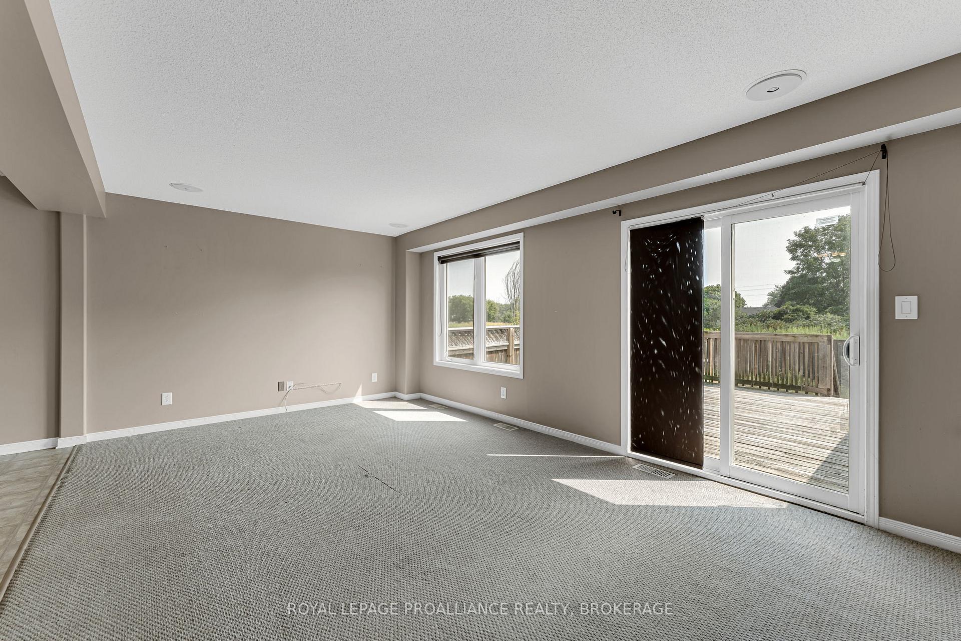 Photo 15 of 1576 Crimson Crescent, Kingston, City Northwest — HOMEH