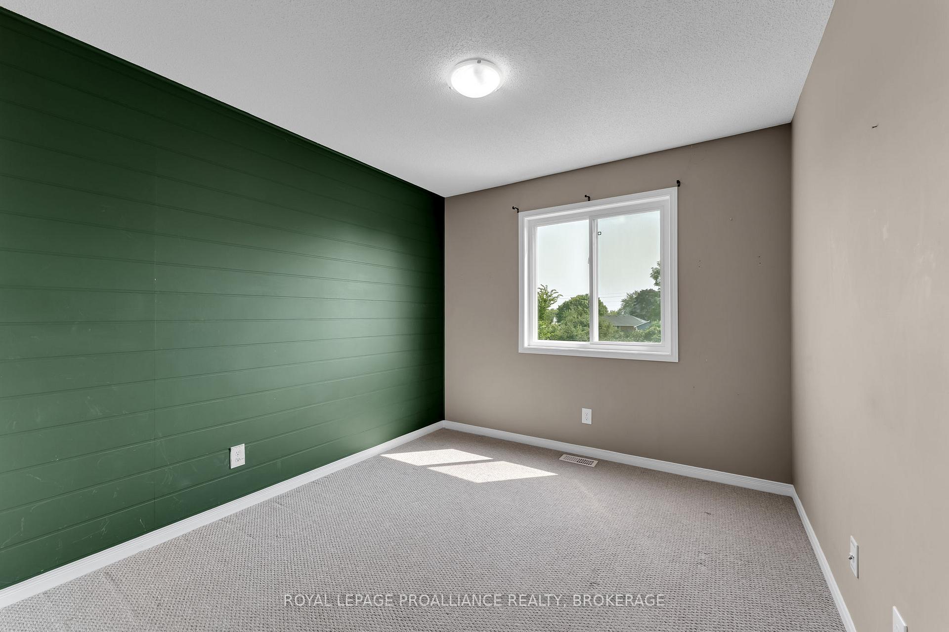 Photo 20 of 1576 Crimson Crescent, Kingston, City Northwest — HOMEH
