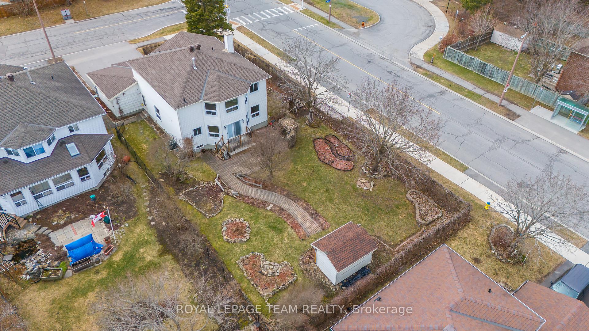 Photo 2 of 1 Brady Avenue, Ottawa, Kanata - Morgan's Grant/South March — HOMEH