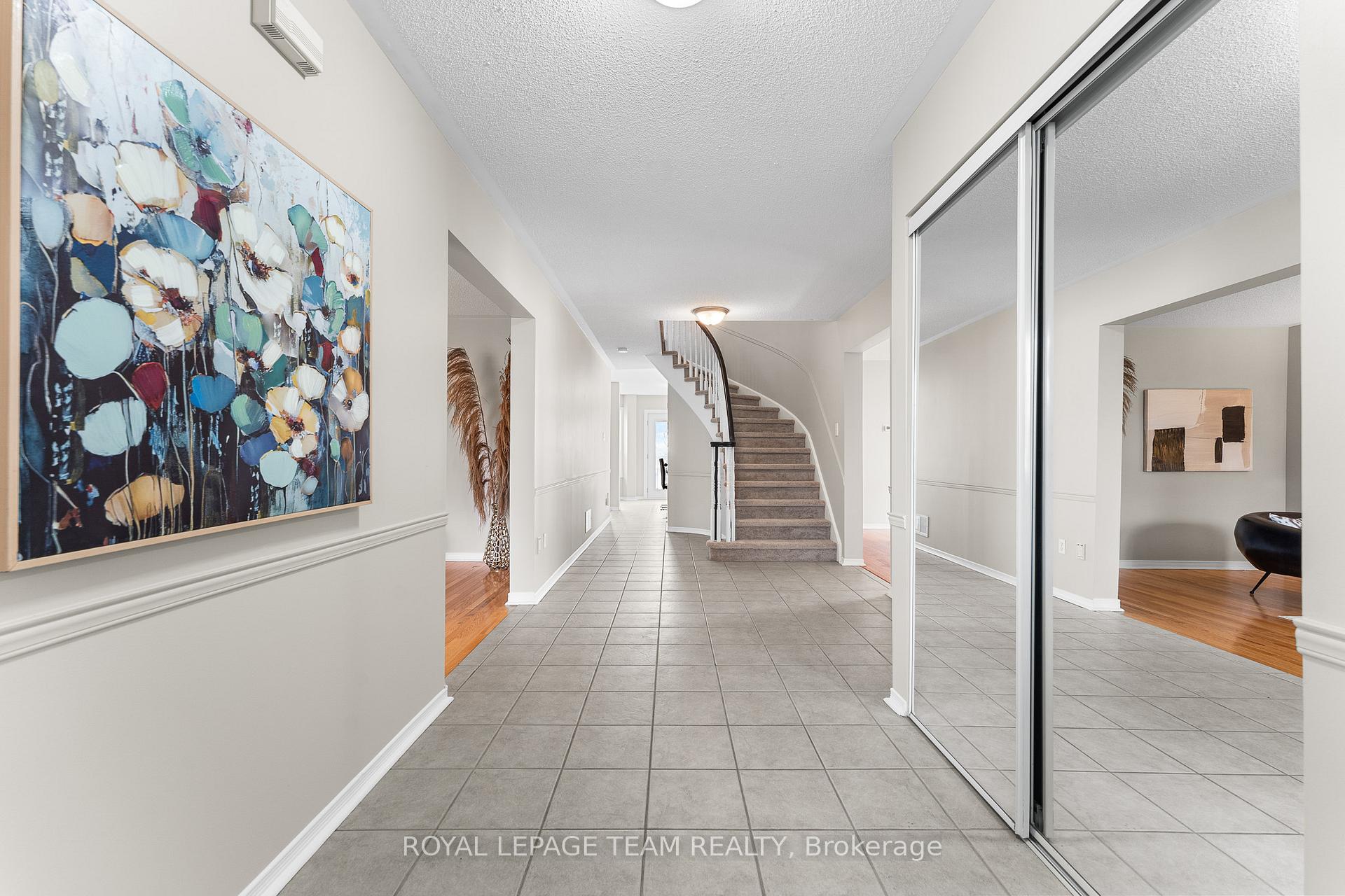 Photo 3 of 1 Brady Avenue, Ottawa, Kanata - Morgan's Grant/South March — HOMEH