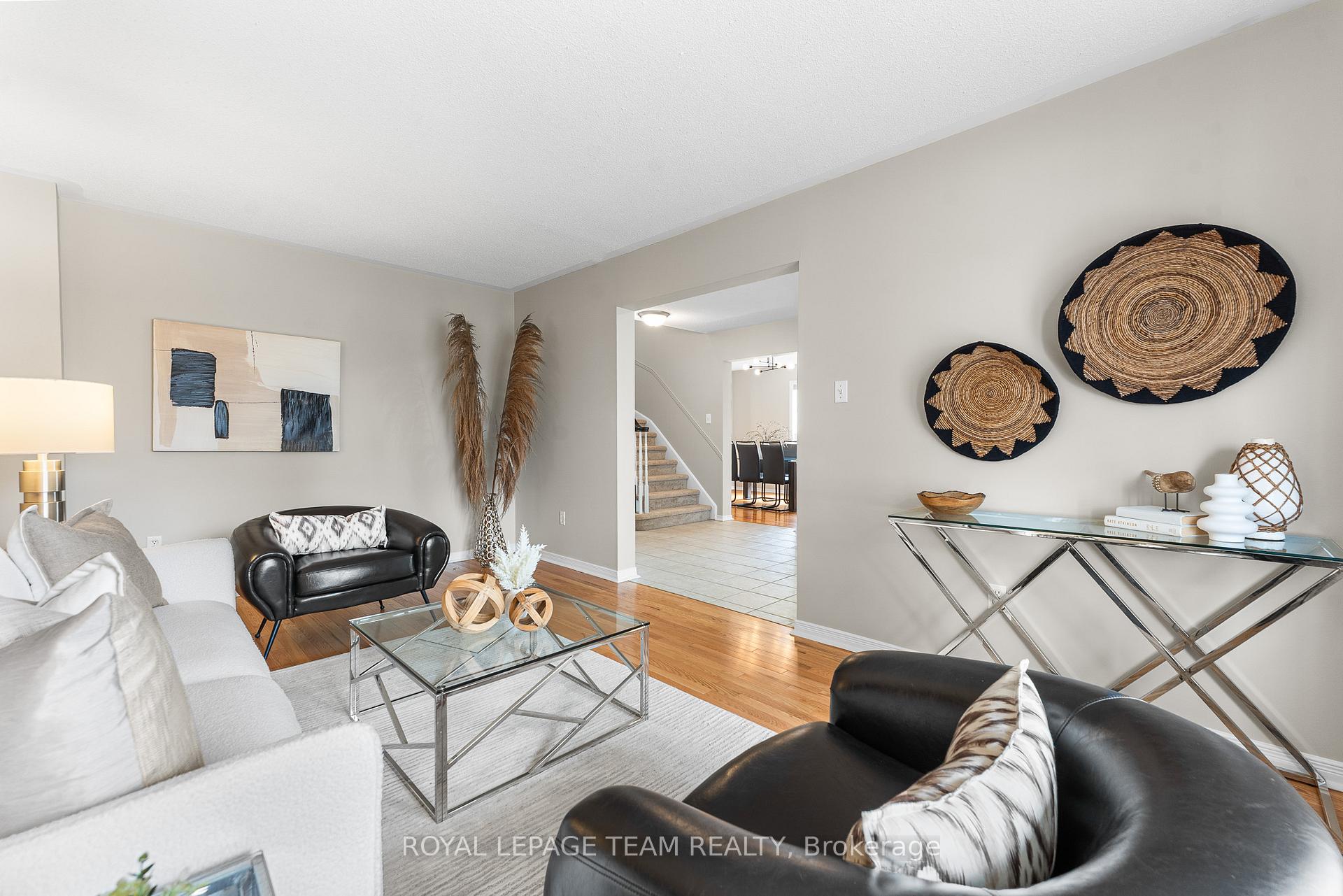 Photo 7 of 1 Brady Avenue, Ottawa, Kanata - Morgan's Grant/South March — HOMEH