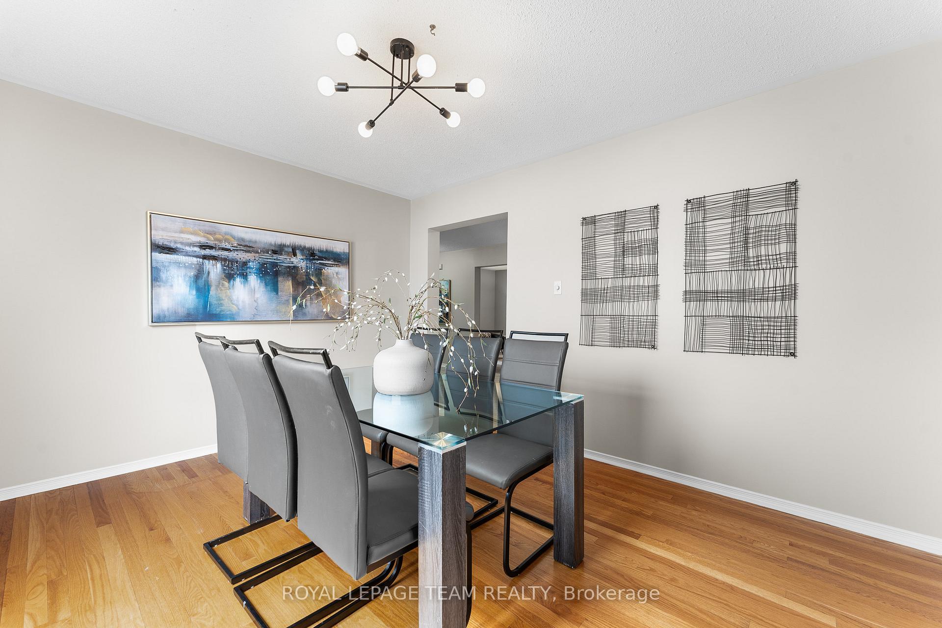 Photo 8 of 1 Brady Avenue, Ottawa, Kanata - Morgan's Grant/South March — HOMEH