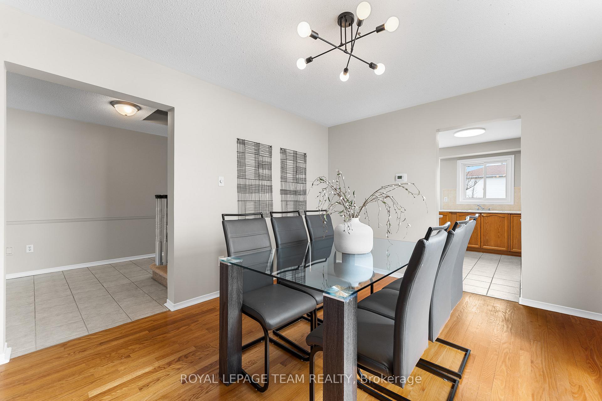 Photo 10 of 1 Brady Avenue, Ottawa, Kanata - Morgan's Grant/South March — HOMEH
