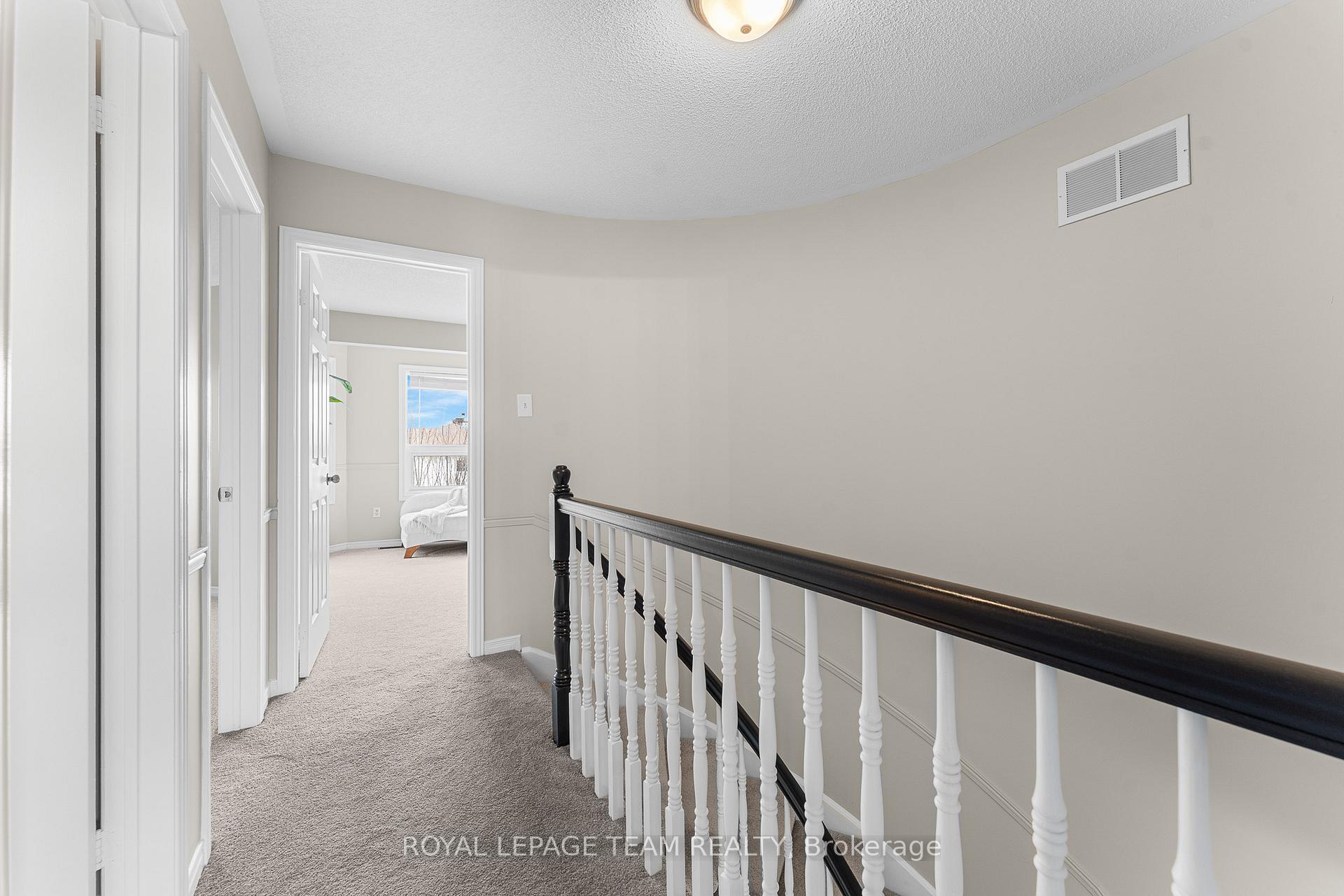 Photo 23 of 1 Brady Avenue, Ottawa, Kanata - Morgan's Grant/South March — HOMEH
