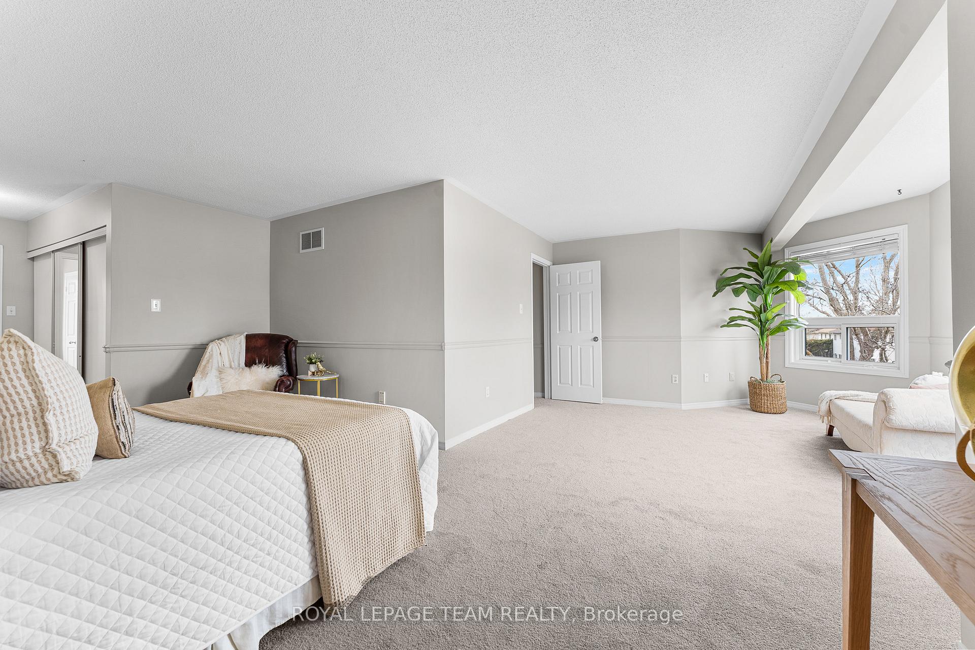 Photo 31 of 1 Brady Avenue, Ottawa, Kanata - Morgan's Grant/South March — HOMEH