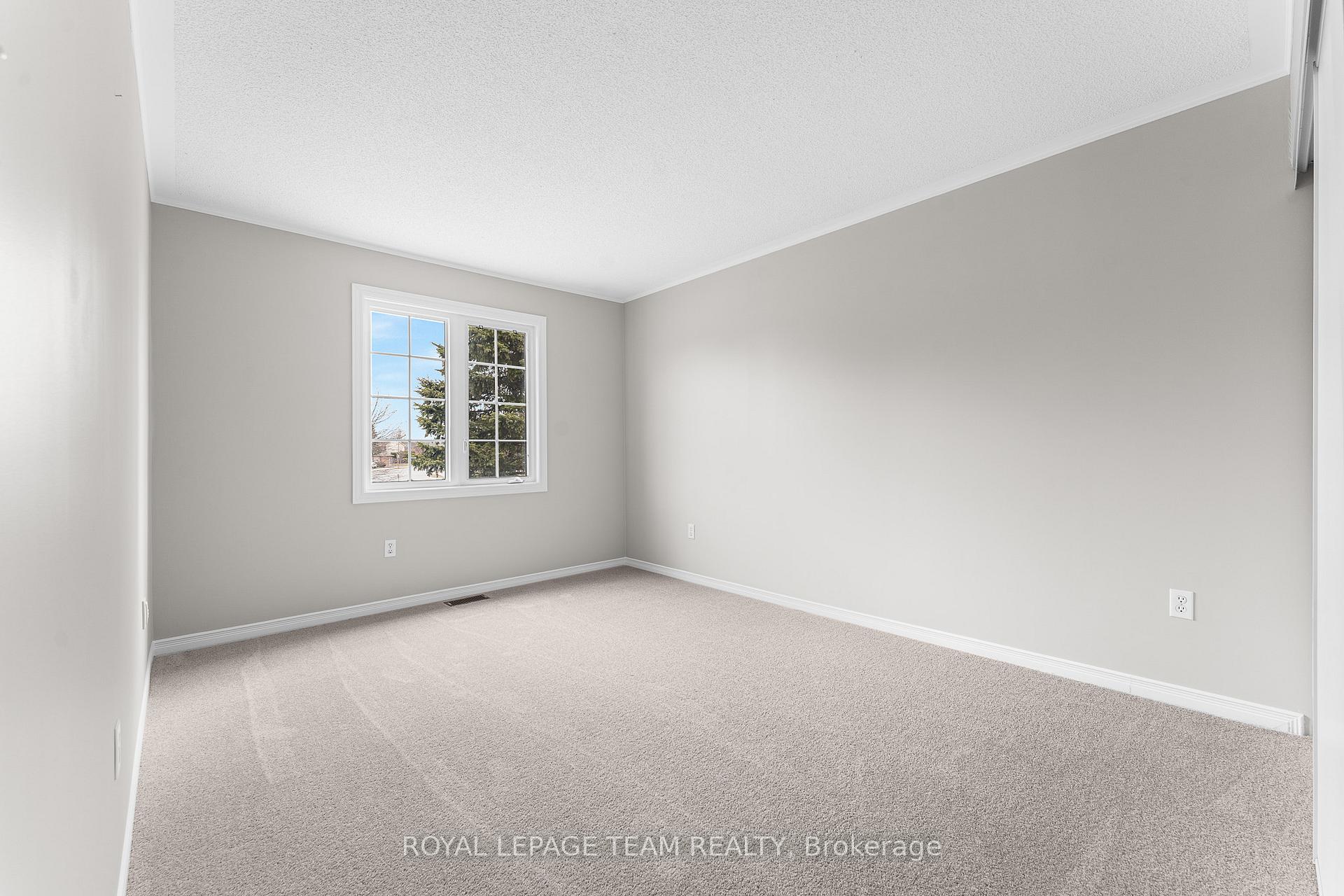 Photo 38 of 1 Brady Avenue, Ottawa, Kanata - Morgan's Grant/South March — HOMEH