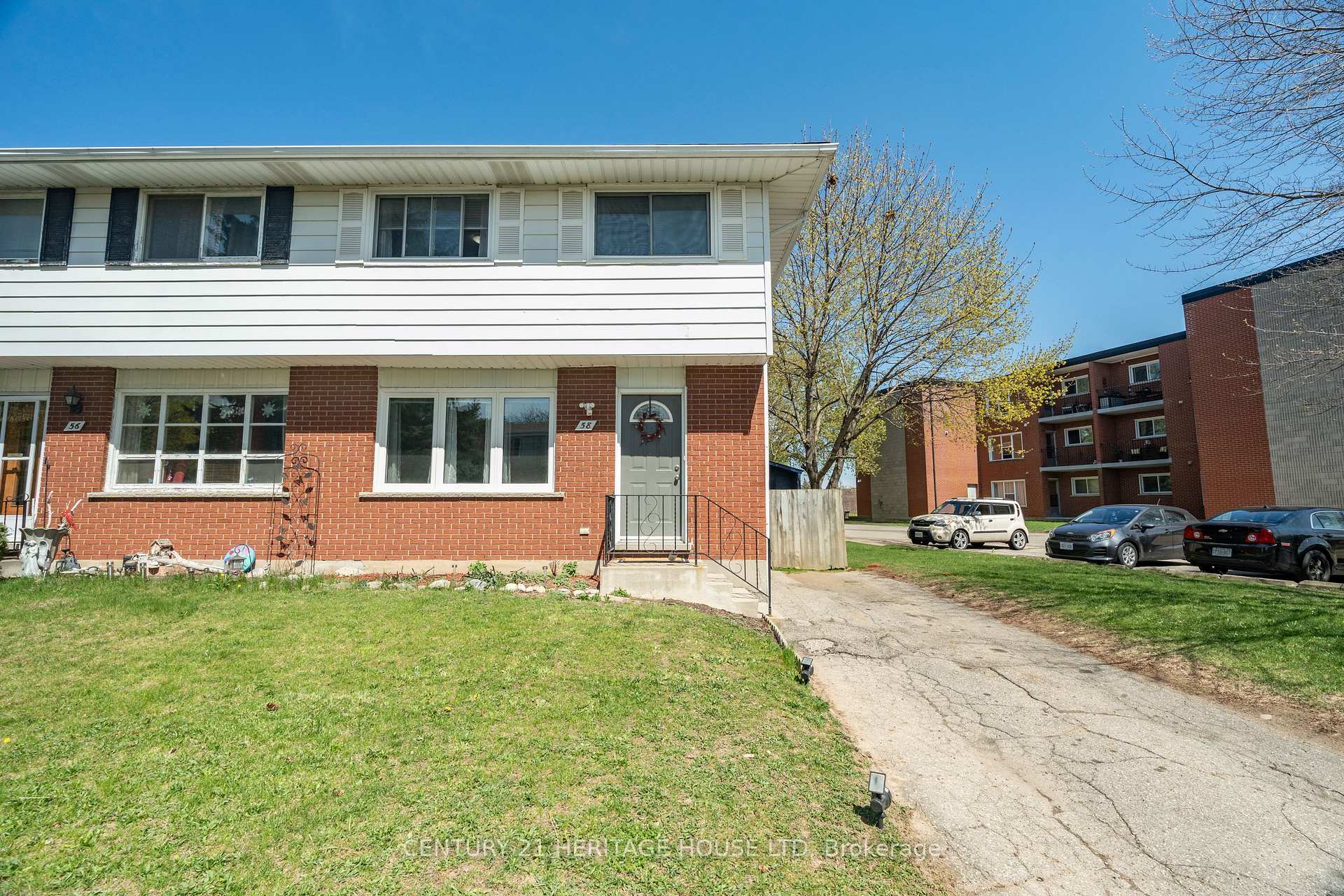 Photo 1 of 58 Breckenridge Drive, Kitchener — HOMEH