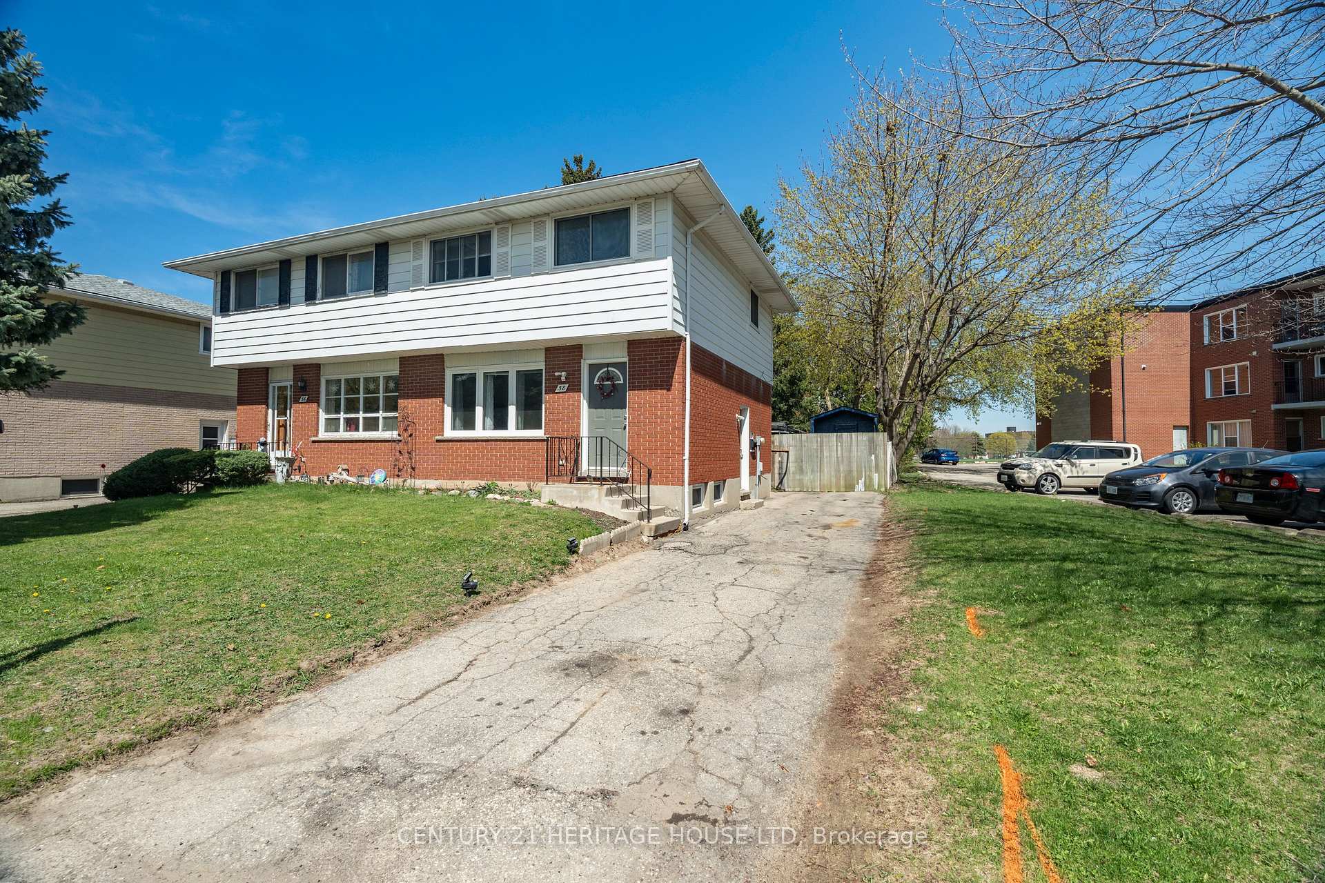 Photo 2 of 58 Breckenridge Drive, Kitchener — HOMEH