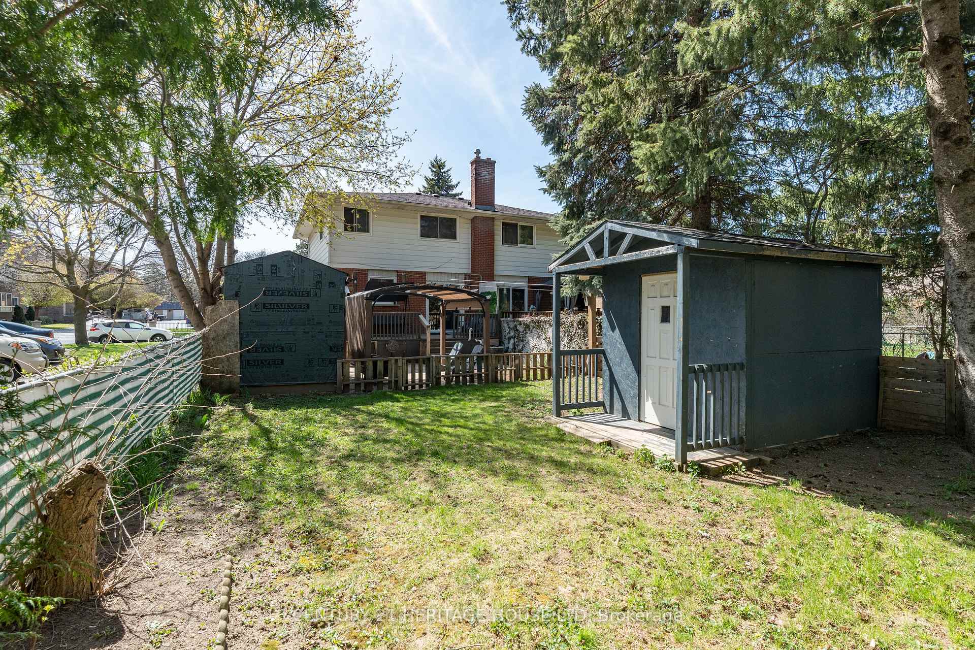 Photo 33 of 58 Breckenridge Drive, Kitchener — HOMEH