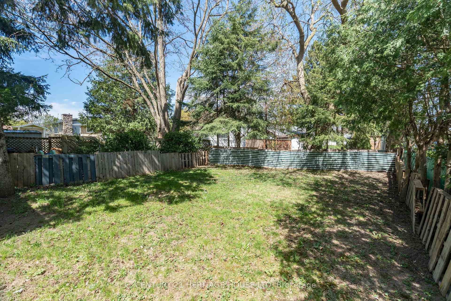 Photo 34 of 58 Breckenridge Drive, Kitchener — HOMEH
