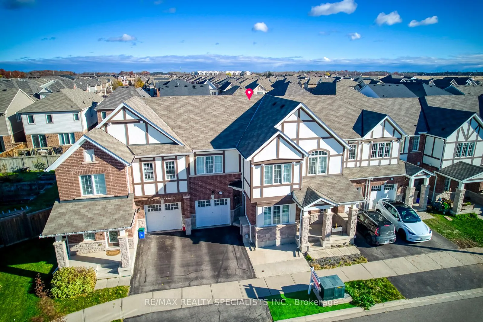Photo 2 of 313 Gooding Crescent, Milton, Ford — HOMEH