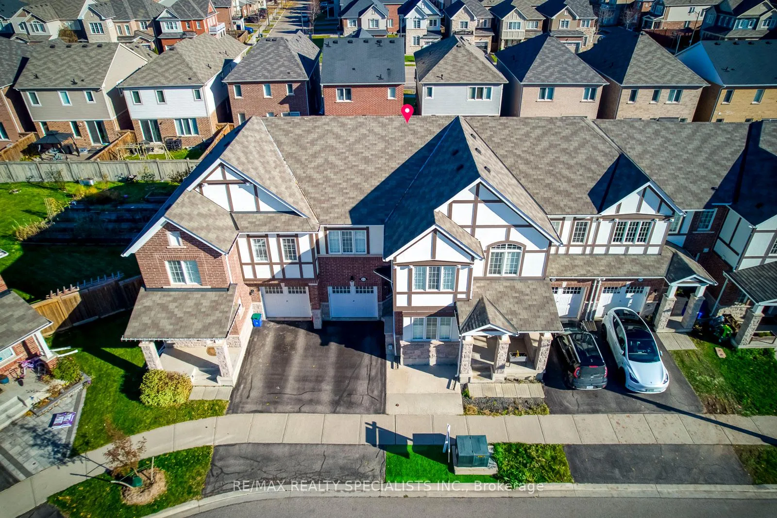 Photo 3 of 313 Gooding Crescent, Milton, Ford — HOMEH
