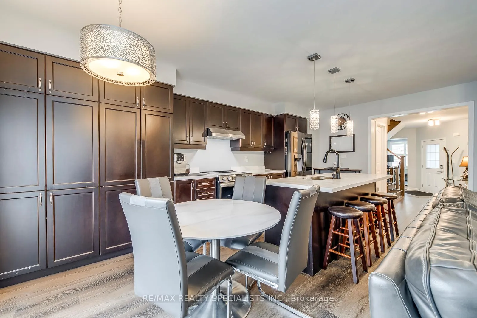 Photo 23 of 313 Gooding Crescent, Milton, Ford — HOMEH