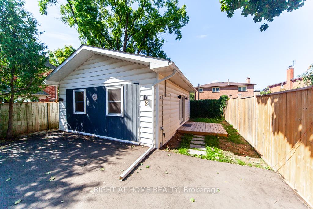 Photo 3 of Unit Carriage House, 2 Peter Street, Markham, Old Markham Village — HOMEH