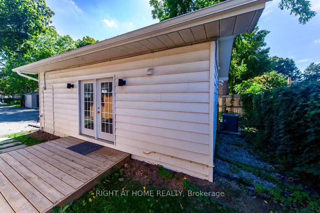 Photo 12 of Unit Carriage House, 2 Peter Street, Markham, Old Markham Village — HOMEH