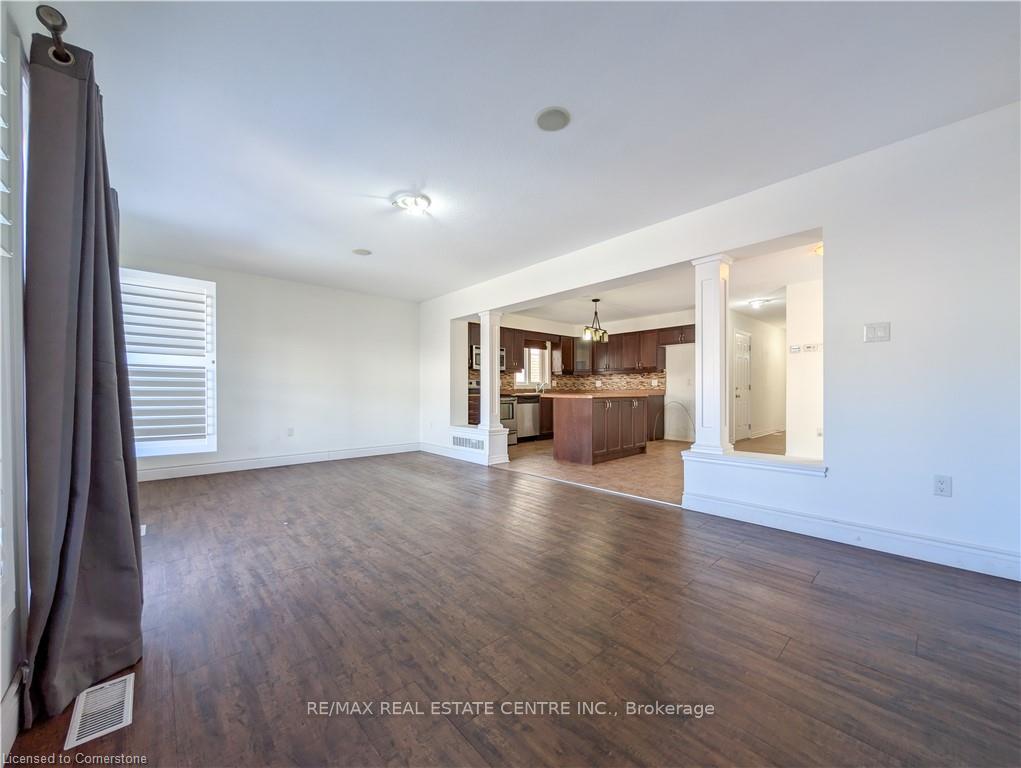 Photo 5 of 542 Isaiah Crescent, Kitchener, Larentian West — HOMEH