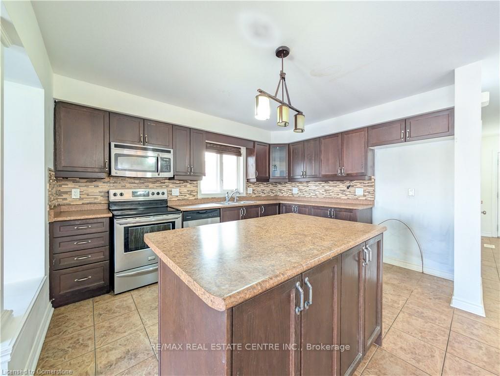 Photo 7 of 542 Isaiah Crescent, Kitchener, Larentian West — HOMEH