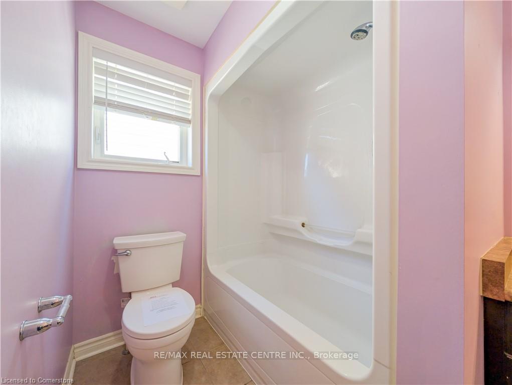 Photo 20 of 542 Isaiah Crescent, Kitchener, Larentian West — HOMEH