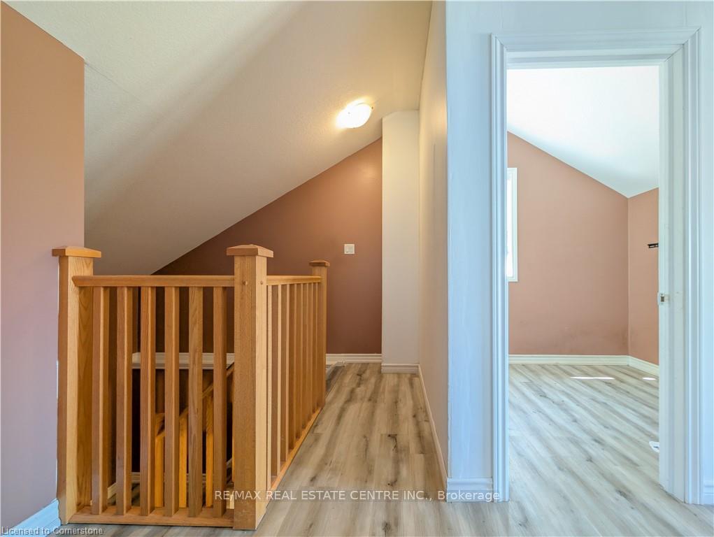 Photo 22 of 542 Isaiah Crescent, Kitchener, Larentian West — HOMEH