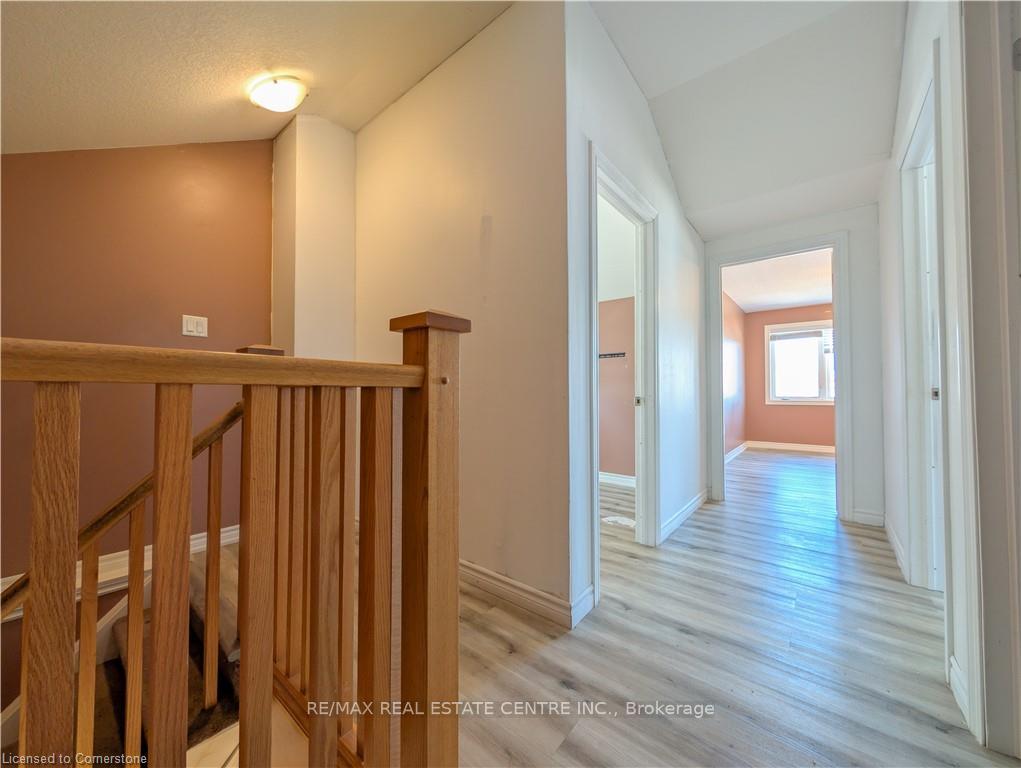 Photo 24 of 542 Isaiah Crescent, Kitchener, Larentian West — HOMEH