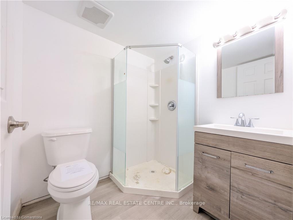 Photo 32 of 542 Isaiah Crescent, Kitchener, Larentian West — HOMEH