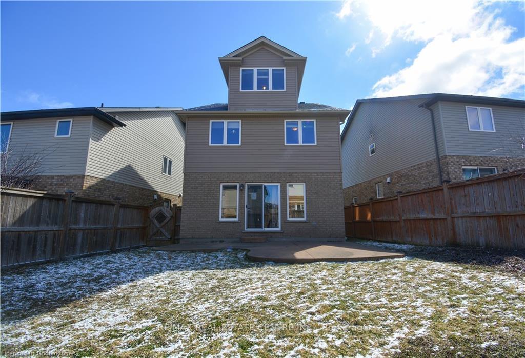 Photo 36 of 542 Isaiah Crescent, Kitchener, Larentian West — HOMEH