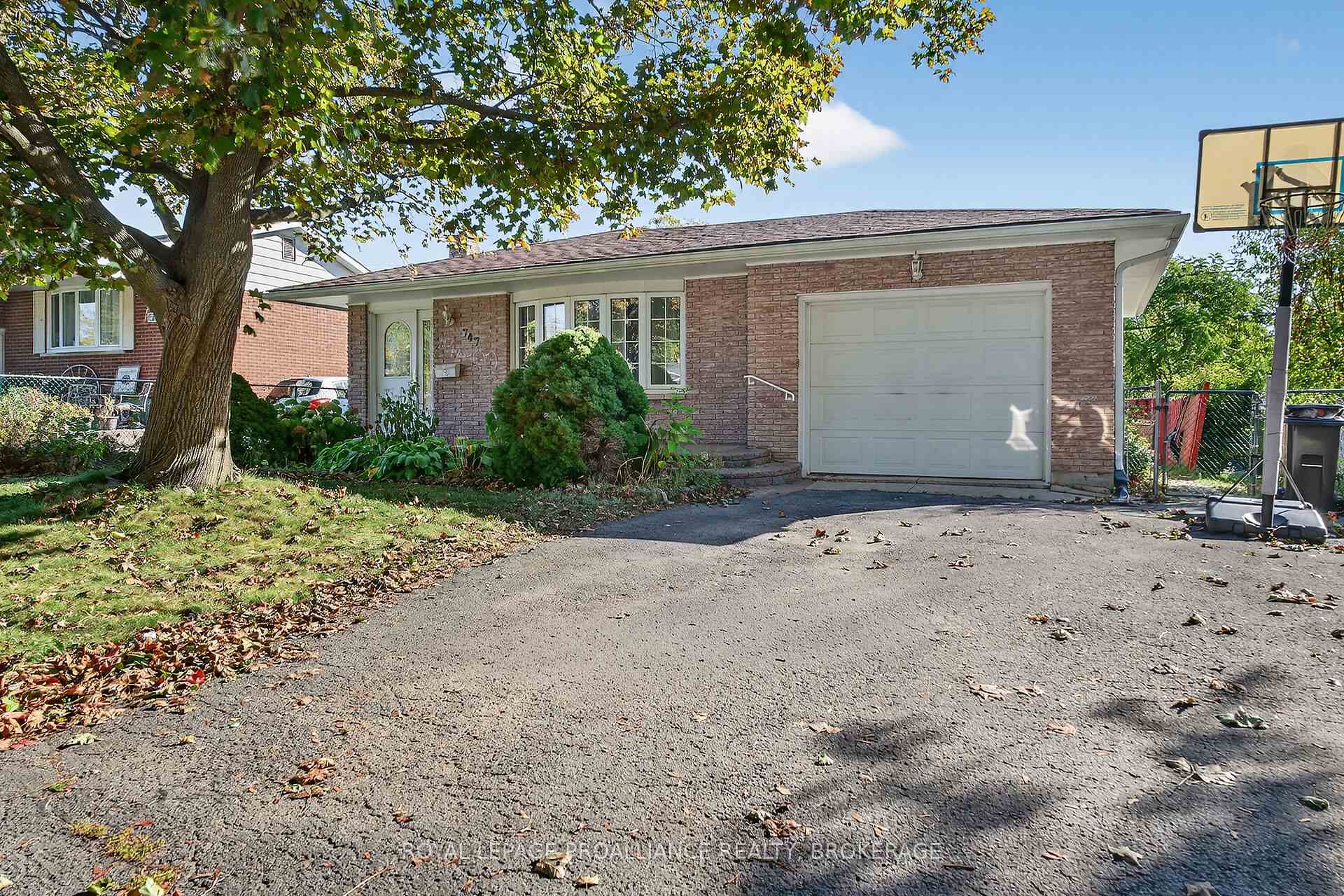 Photo 1 of 747 Laidlaw Crescent, Kingston, South of Taylor-Kidd Blvd — HOMEH