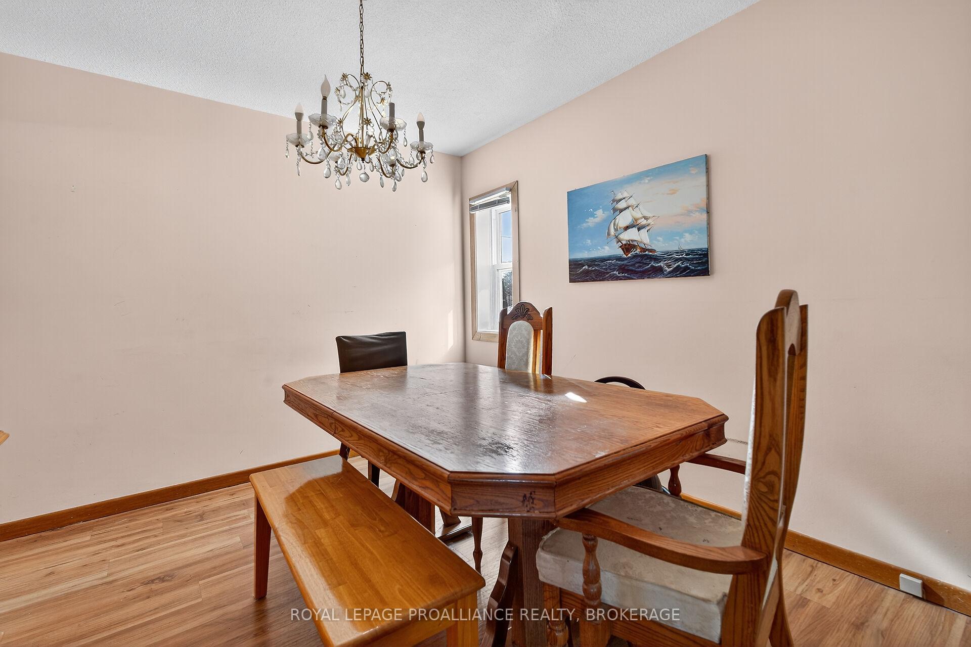 Photo 8 of 747 Laidlaw Crescent, Kingston, South of Taylor-Kidd Blvd — HOMEH