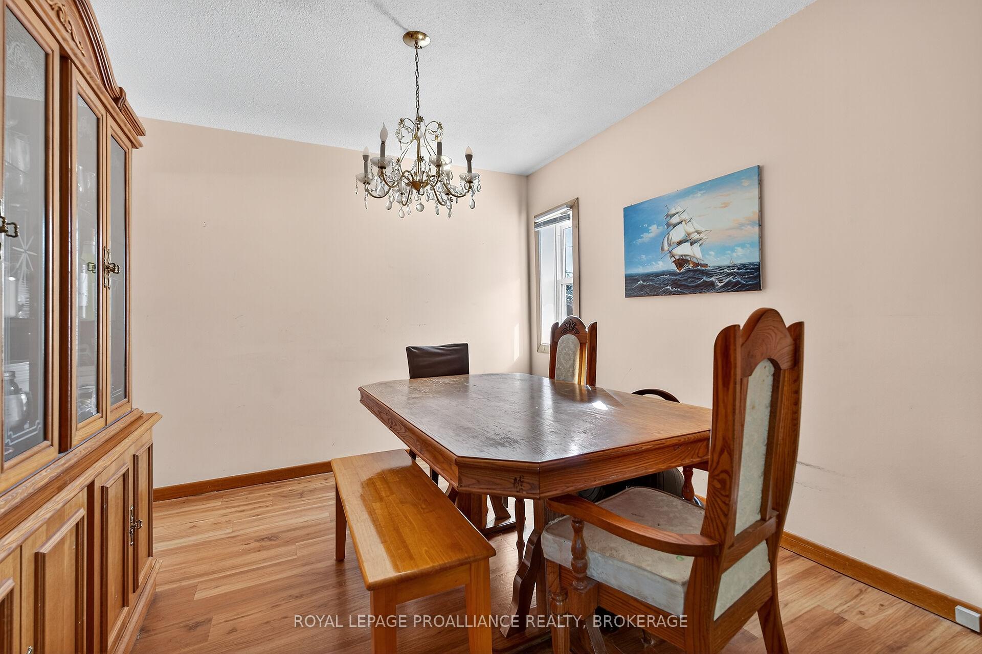 Photo 9 of 747 Laidlaw Crescent, Kingston, South of Taylor-Kidd Blvd — HOMEH