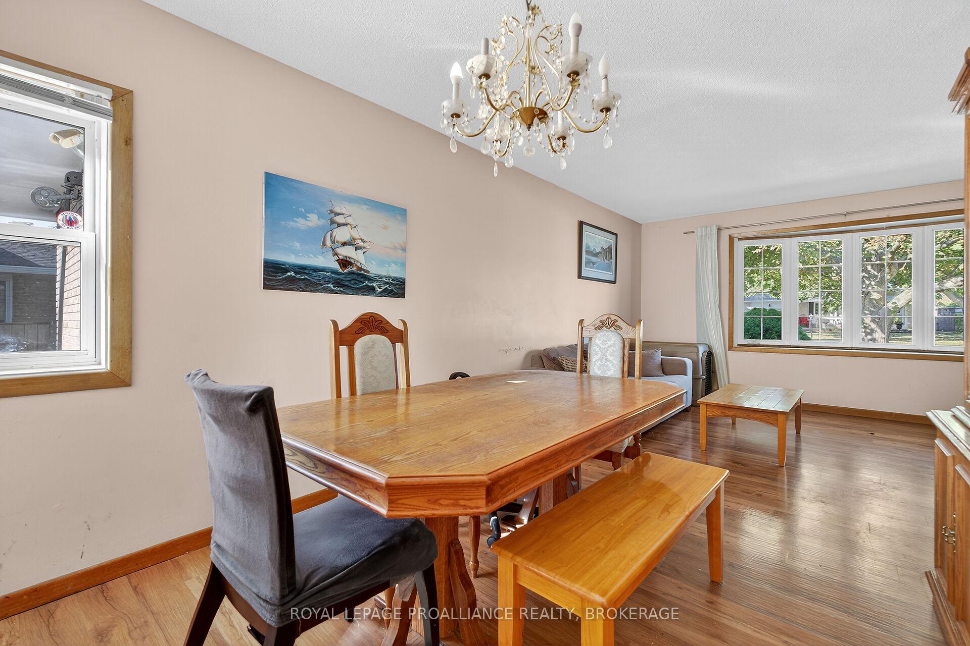 Photo 10 of 747 Laidlaw Crescent, Kingston, South of Taylor-Kidd Blvd — HOMEH