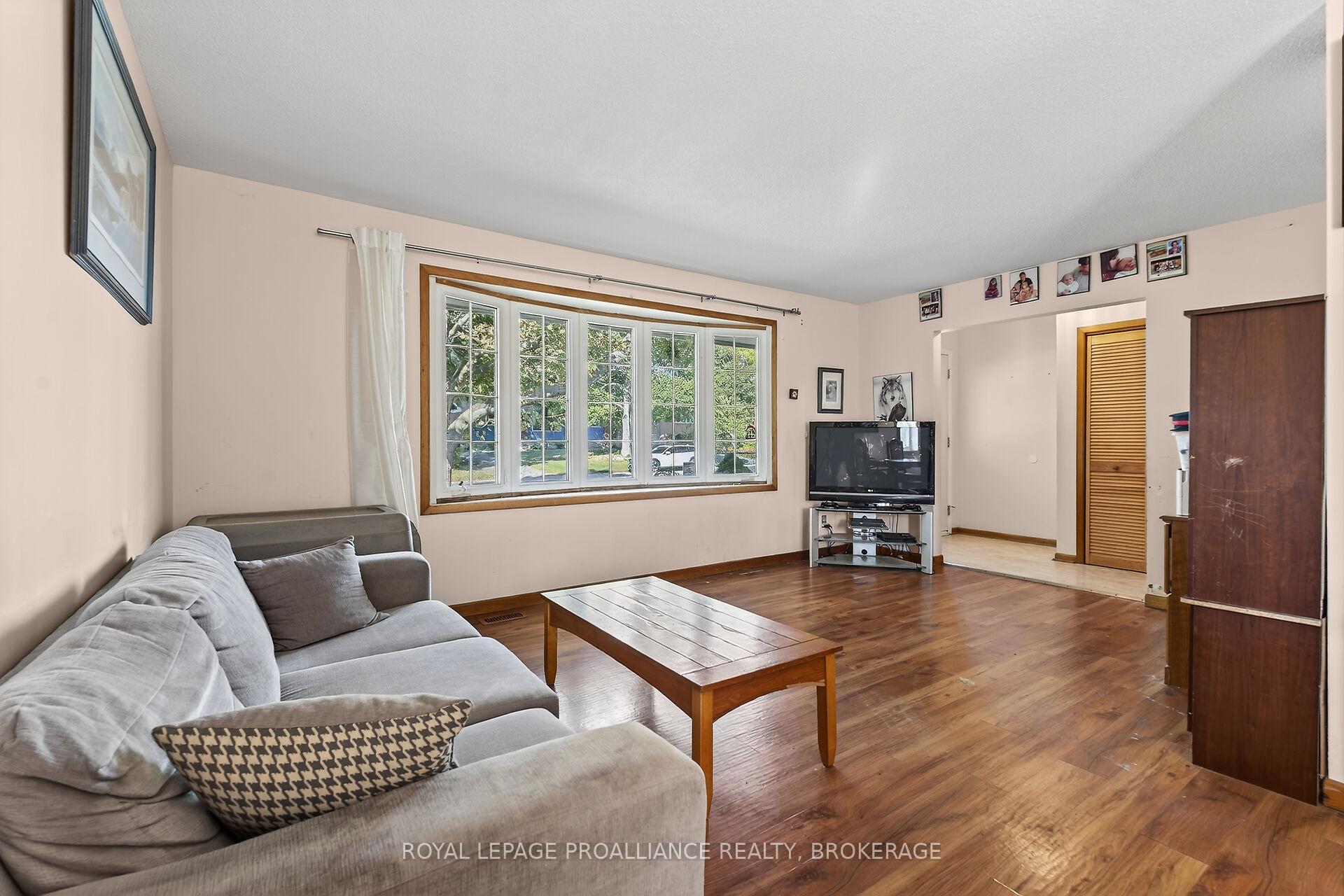 Photo 12 of 747 Laidlaw Crescent, Kingston, South of Taylor-Kidd Blvd — HOMEH