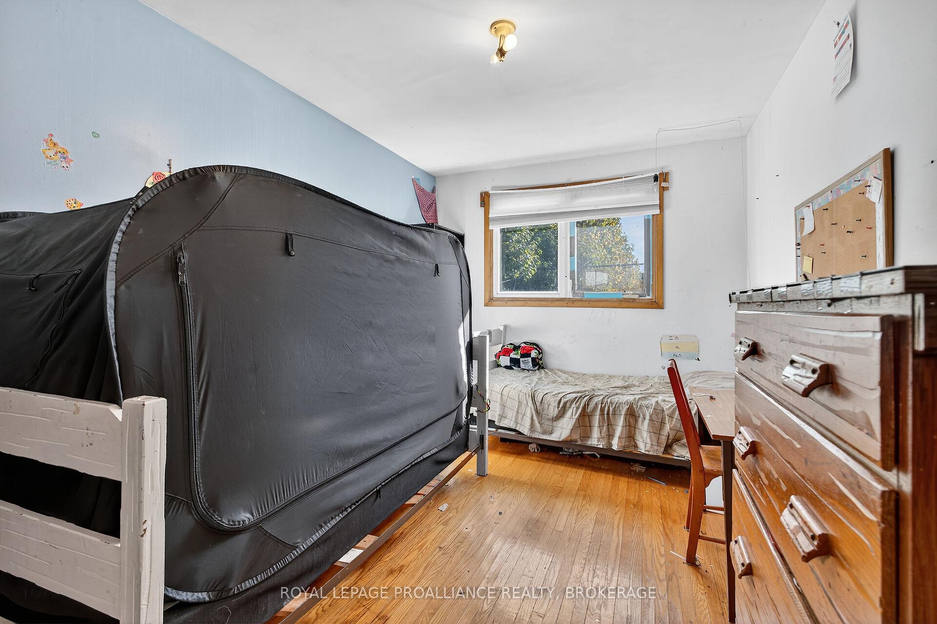 Photo 17 of 747 Laidlaw Crescent, Kingston, South of Taylor-Kidd Blvd — HOMEH
