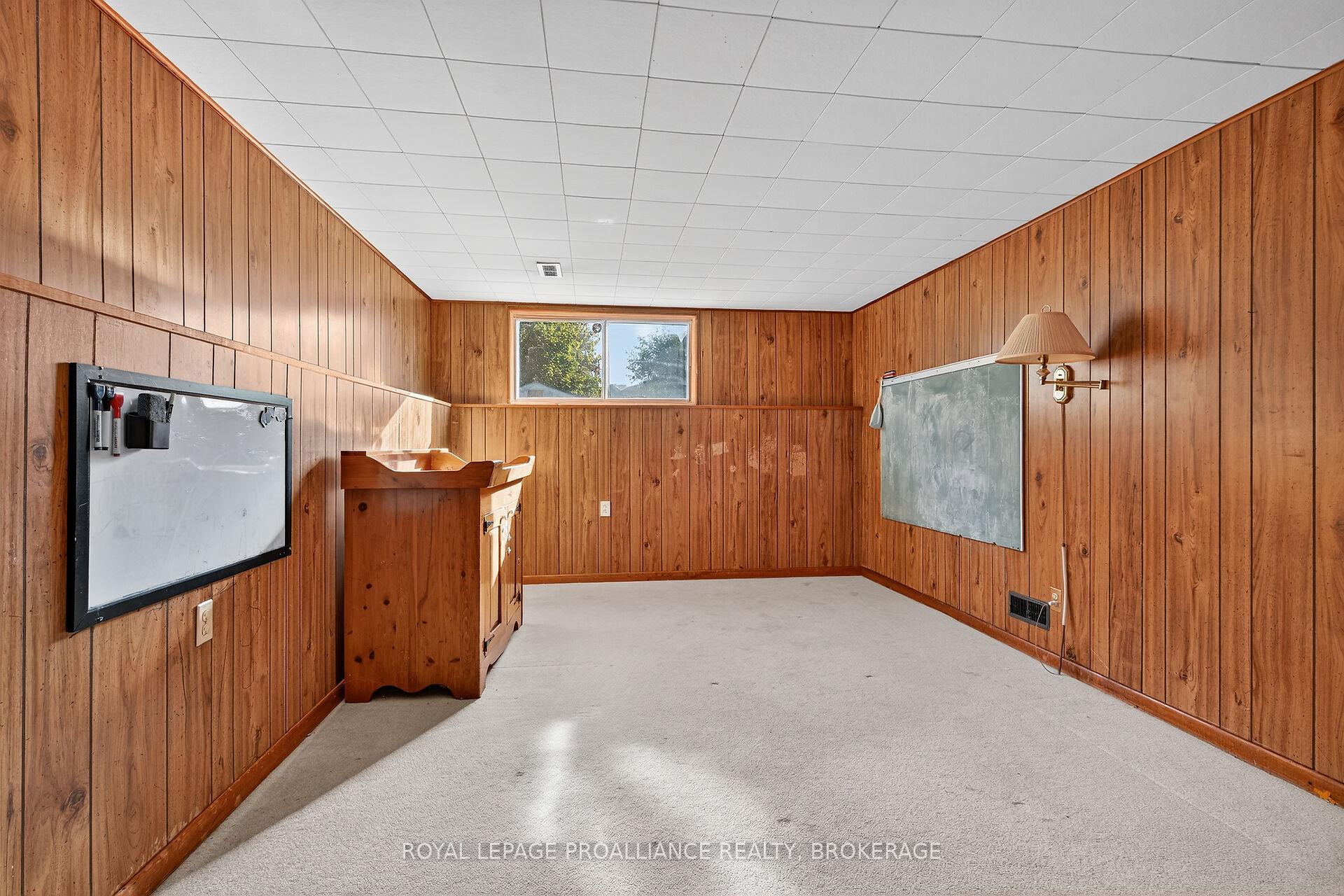 Photo 20 of 747 Laidlaw Crescent, Kingston, South of Taylor-Kidd Blvd — HOMEH