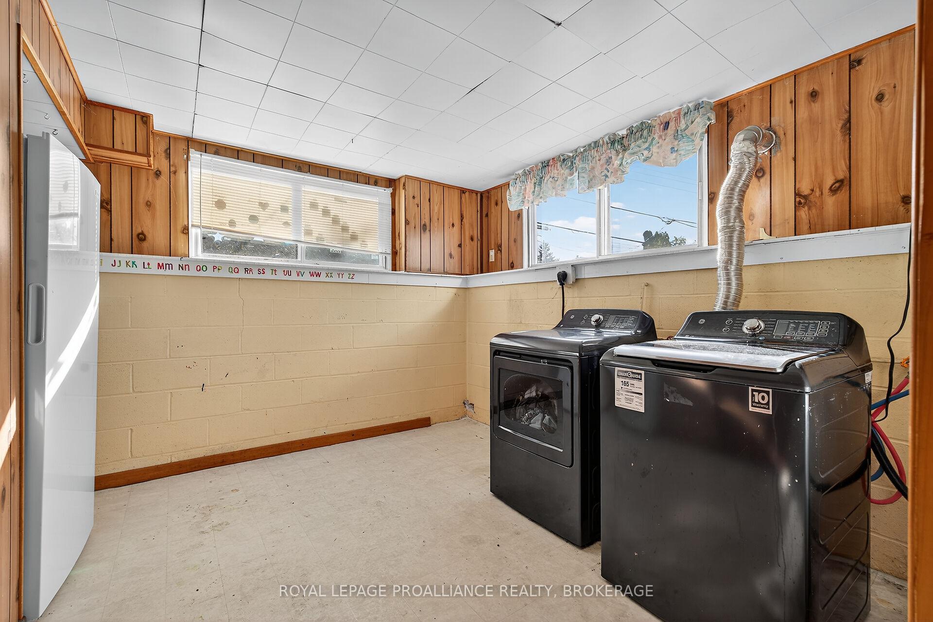 Photo 23 of 747 Laidlaw Crescent, Kingston, South of Taylor-Kidd Blvd — HOMEH
