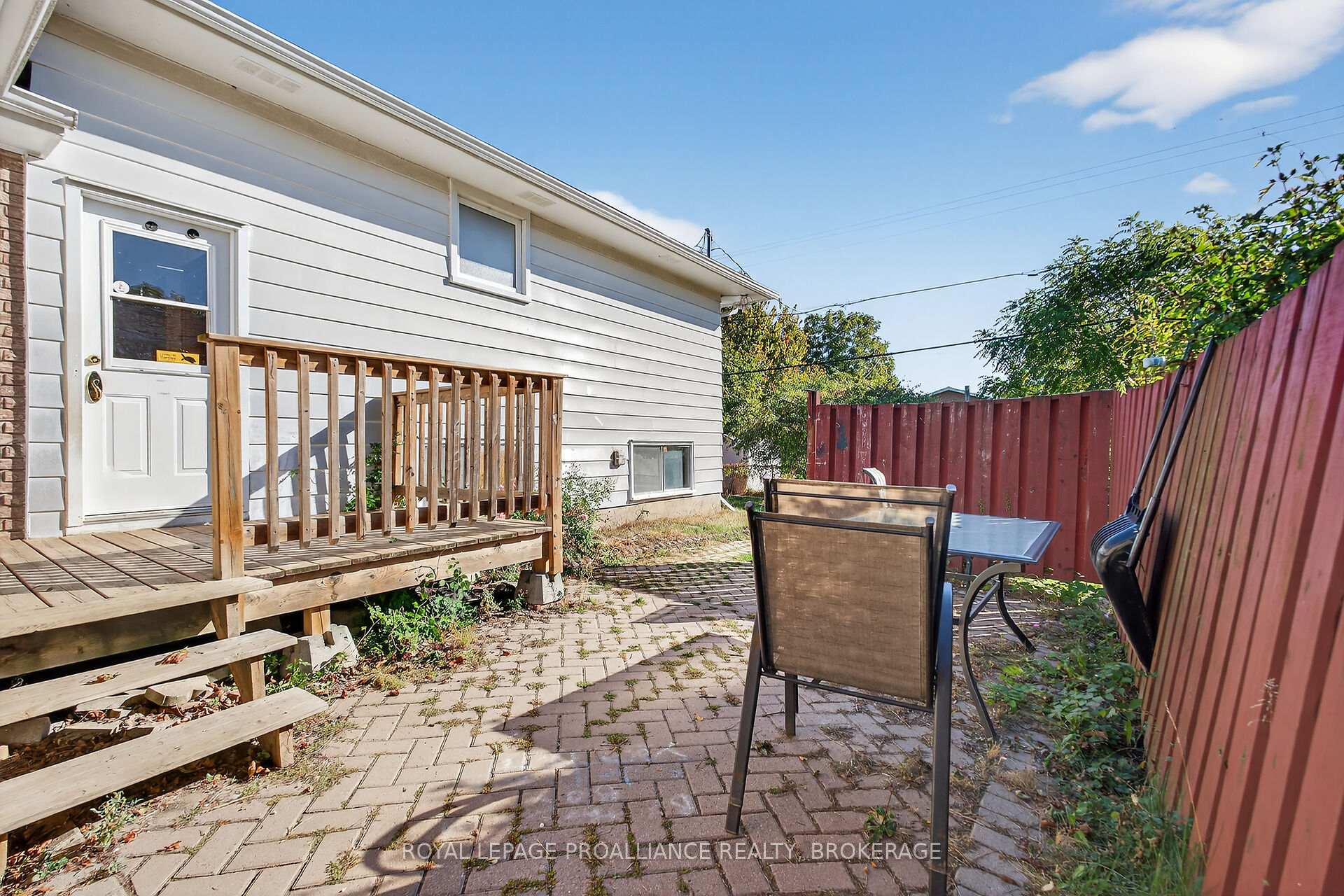 Photo 25 of 747 Laidlaw Crescent, Kingston, South of Taylor-Kidd Blvd — HOMEH