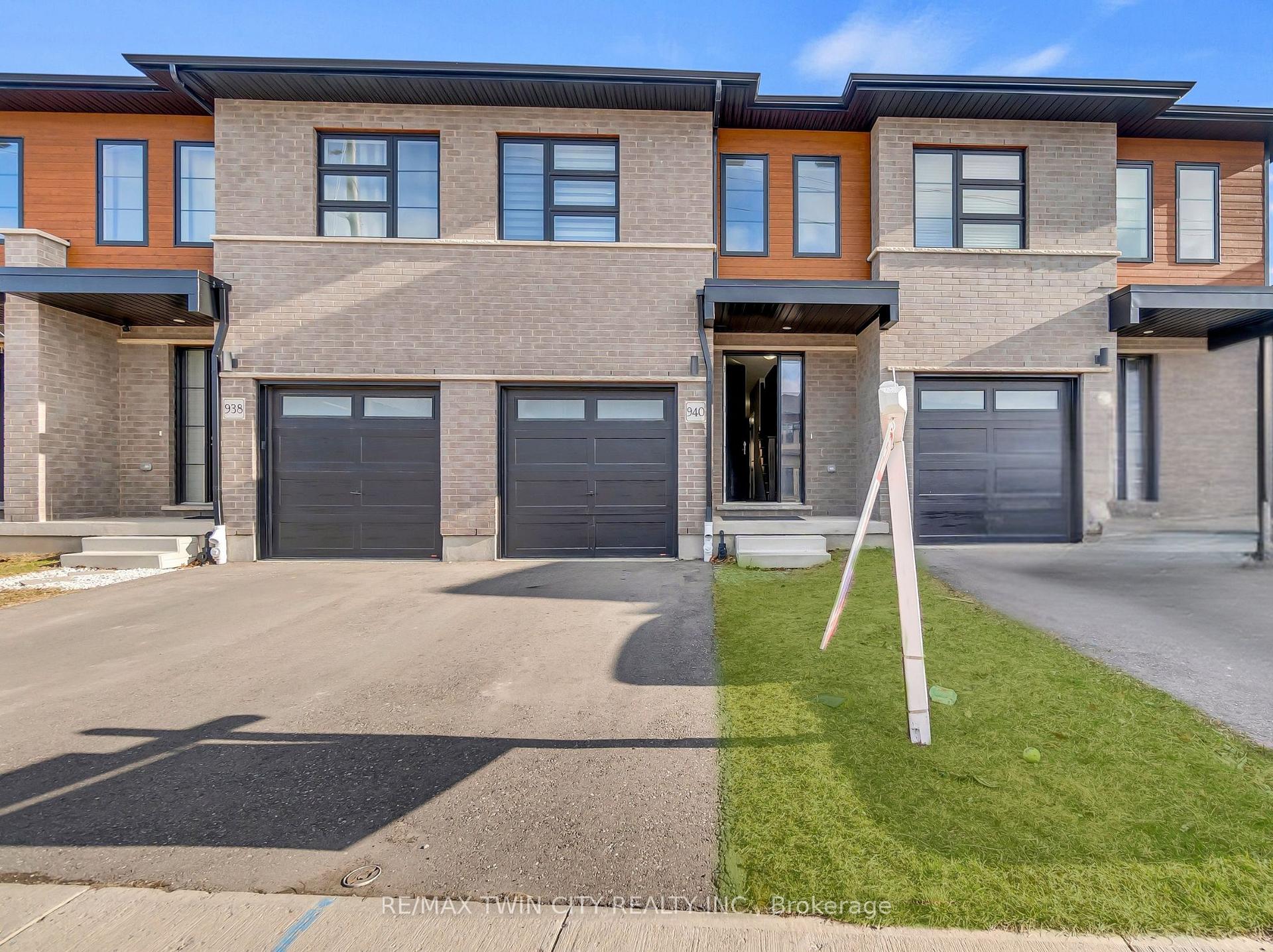 Front of 940 Robert Ferrie Drive