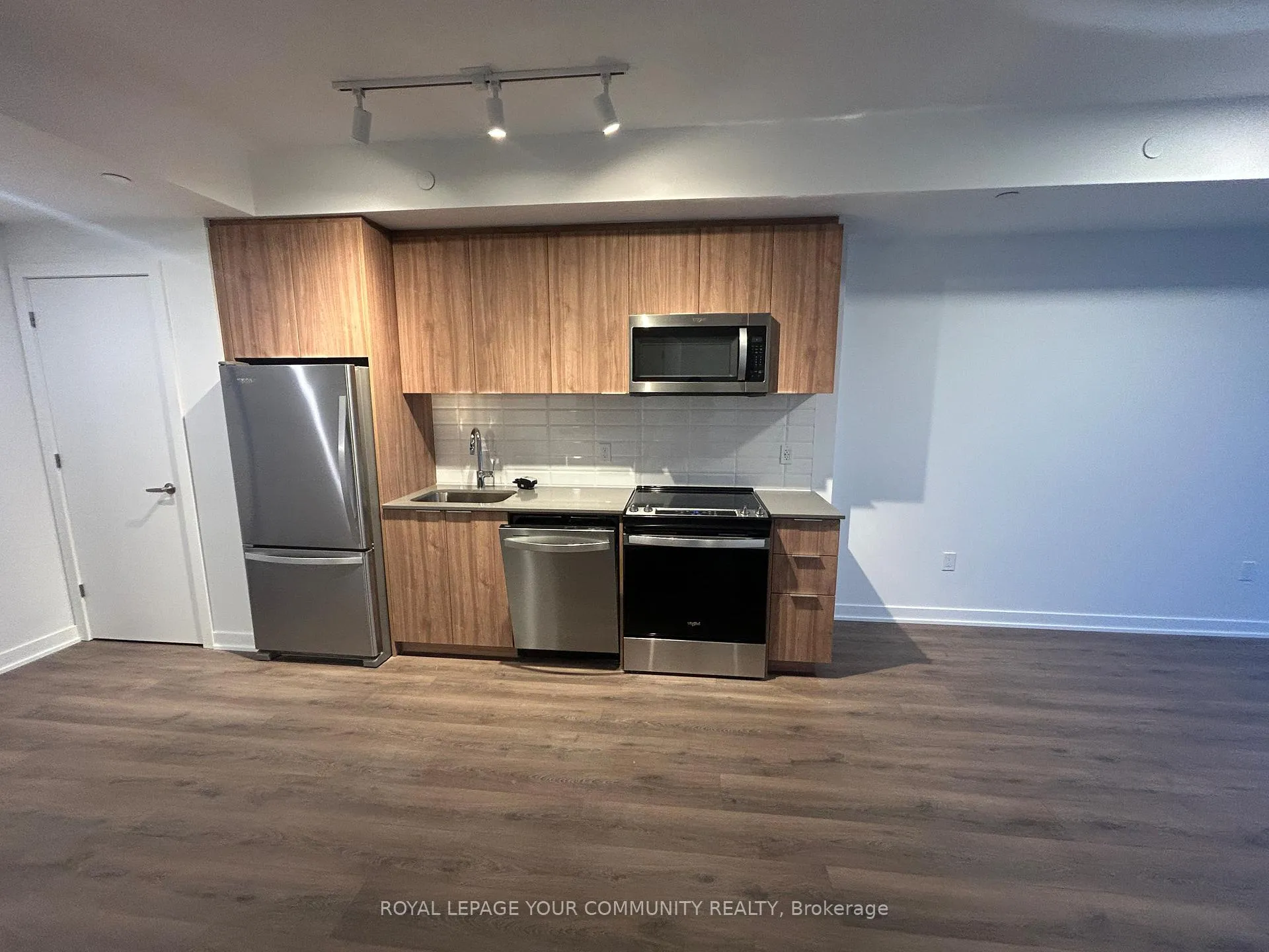 Photo 3 of Unit 416, 720 Whitlock Avenue, Milton, Cobban — HOMEH