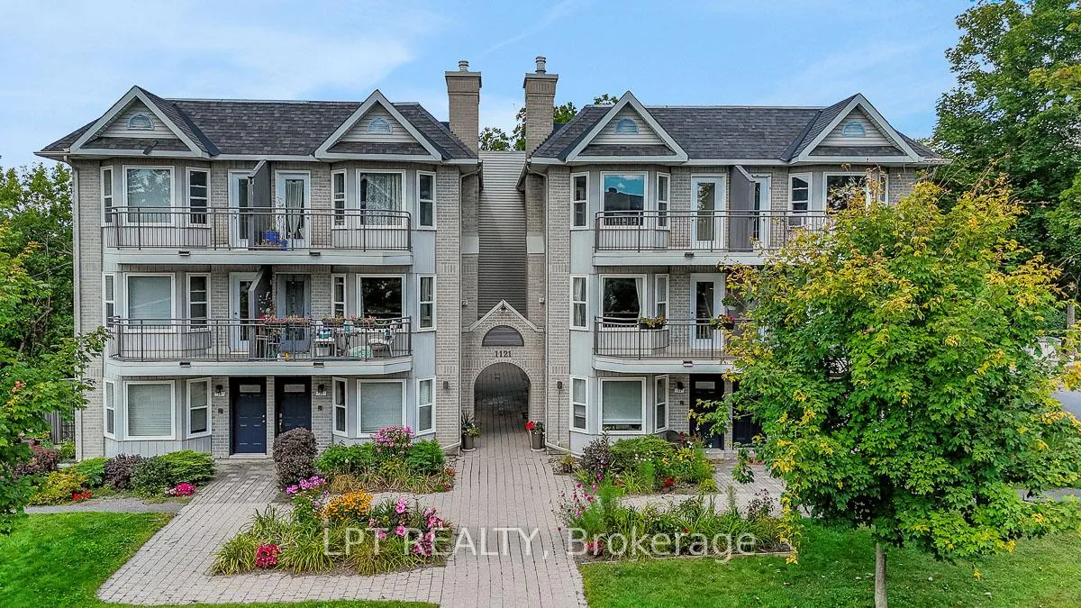 Front of Unit 13, 1121 Bavlie Avenue
