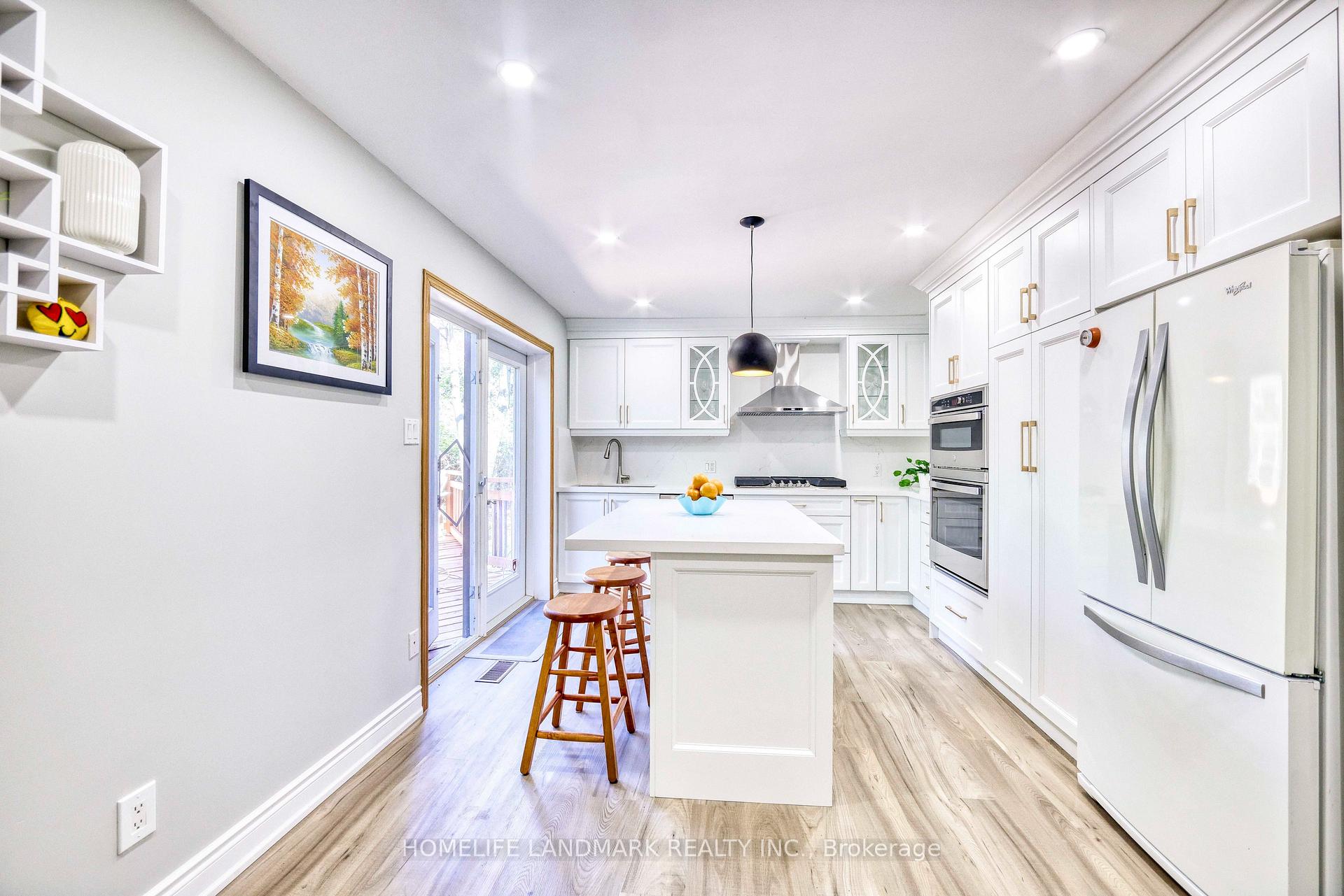 Photo 5 of 12 Thornheights Road, Markham, Royal Orchard — HOMEH