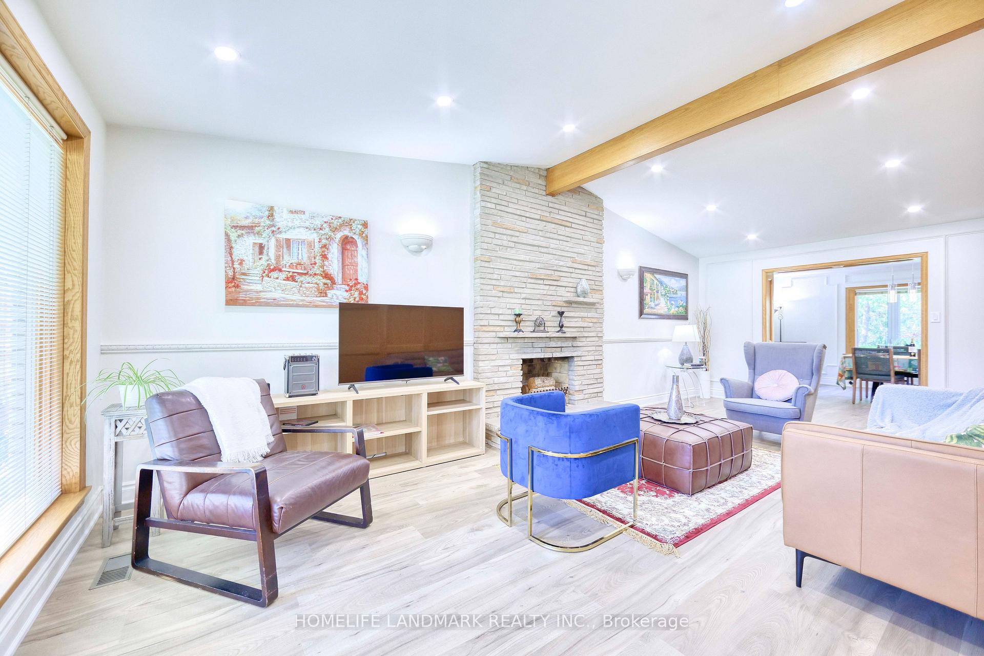 Photo 9 of 12 Thornheights Road, Markham, Royal Orchard — HOMEH