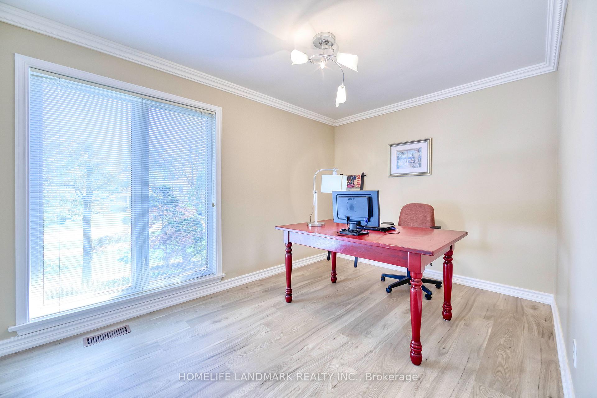 Photo 11 of 12 Thornheights Road, Markham, Royal Orchard — HOMEH