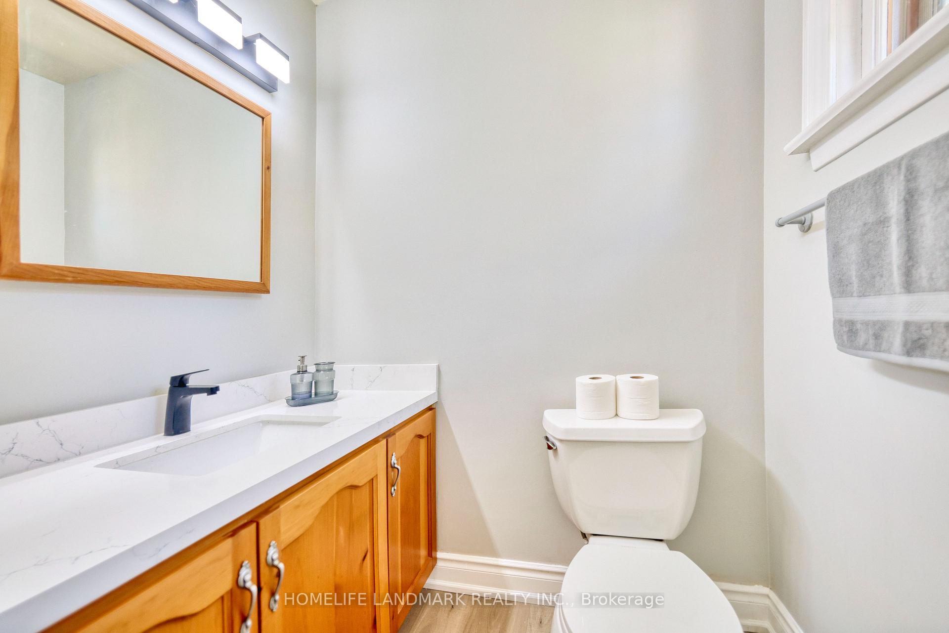 Photo 12 of 12 Thornheights Road, Markham, Royal Orchard — HOMEH
