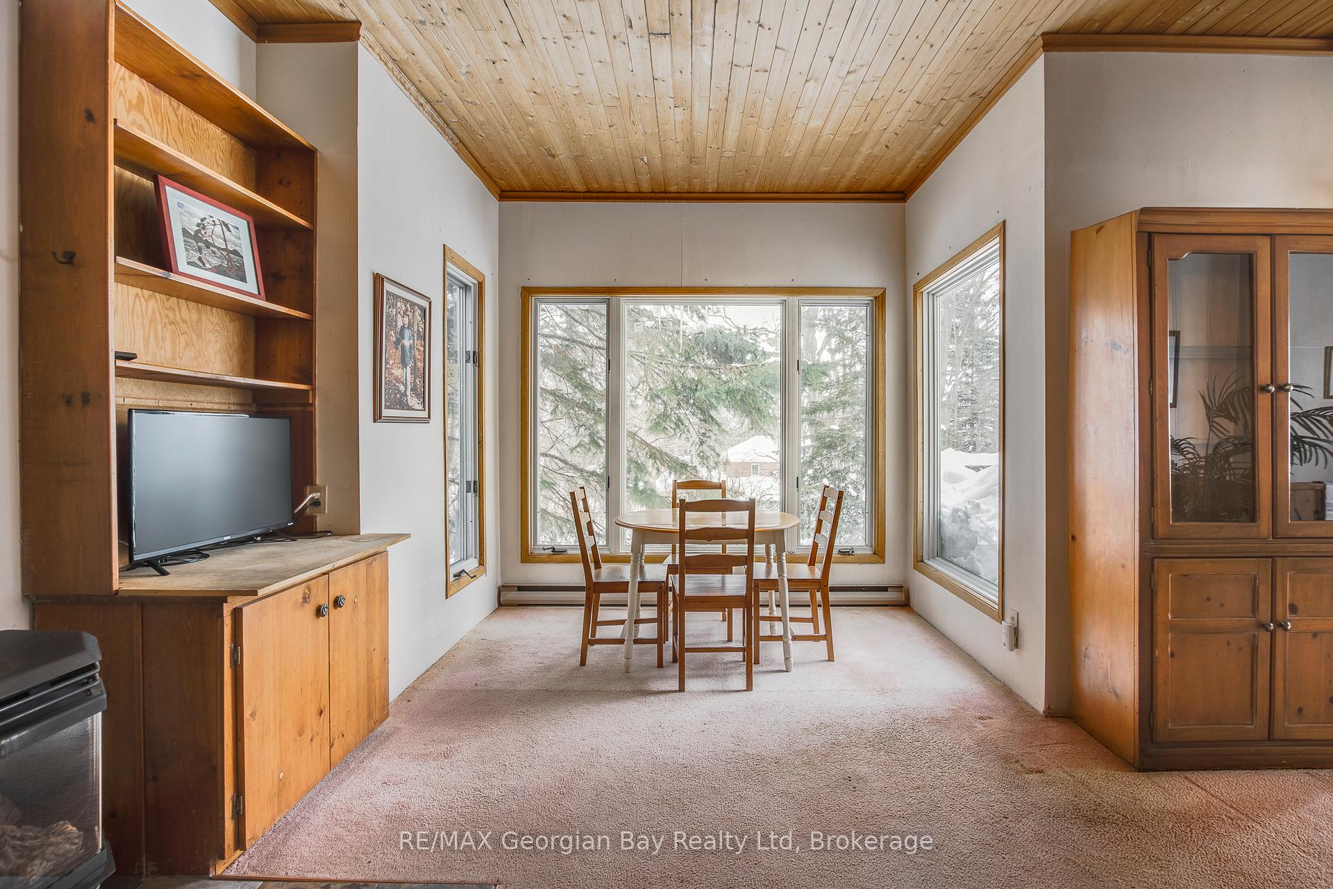 Photo 23 of 295 Sixth Street, Midland — HOMEH