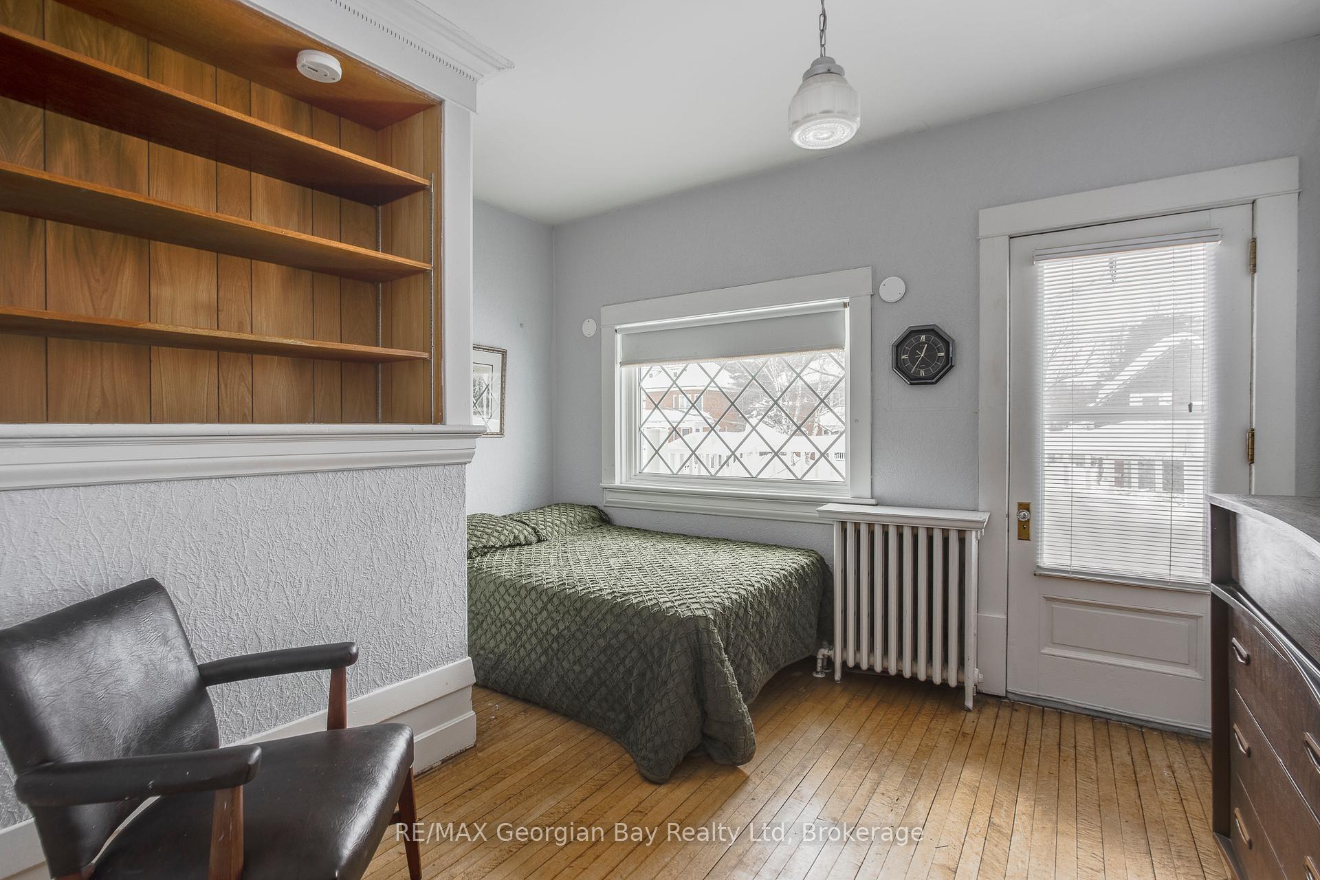 Photo 33 of 295 Sixth Street, Midland — HOMEH