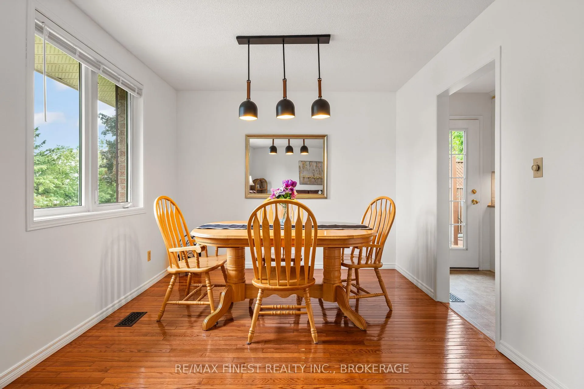 Photo 10 of 885 Purcell Crescent, Kingston, North of Taylor-Kidd Blvd — HOMEH