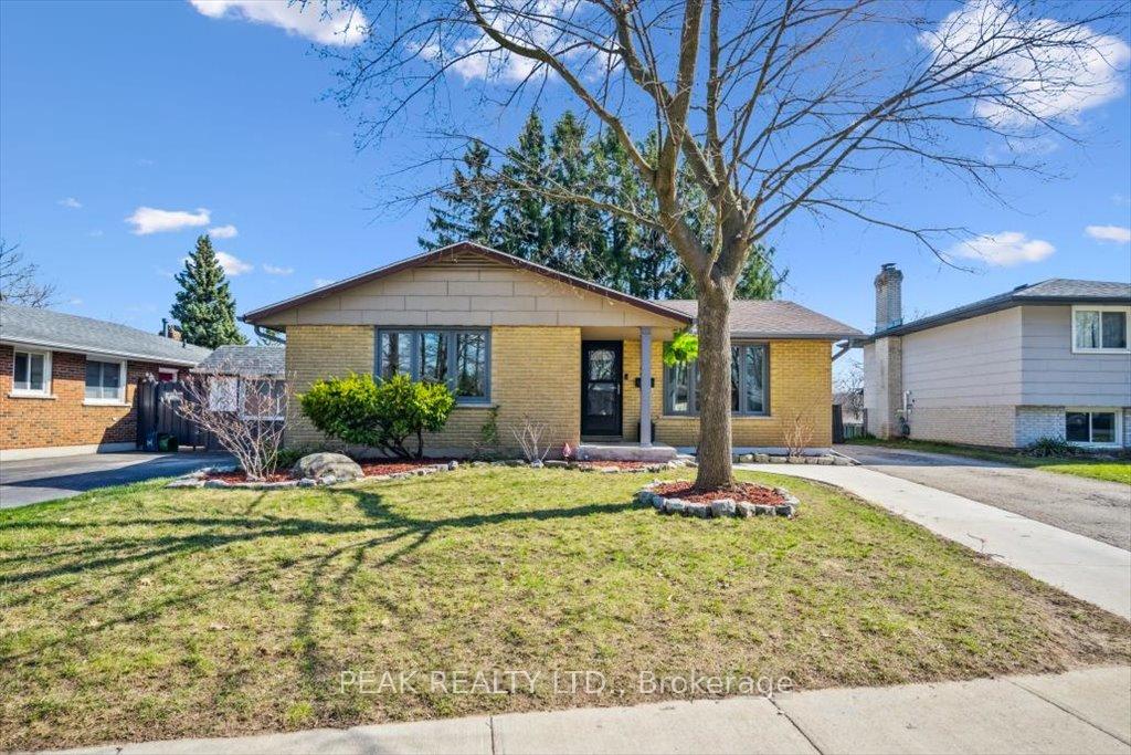Photo 1 of 37 Gracefield Crescent, Kitchener — HOMEH