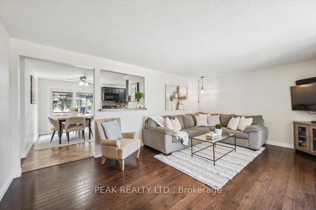 Photo 6 of 37 Gracefield Crescent, Kitchener — HOMEH