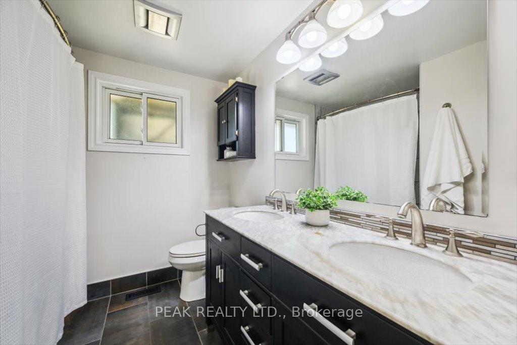 Photo 21 of 37 Gracefield Crescent, Kitchener — HOMEH