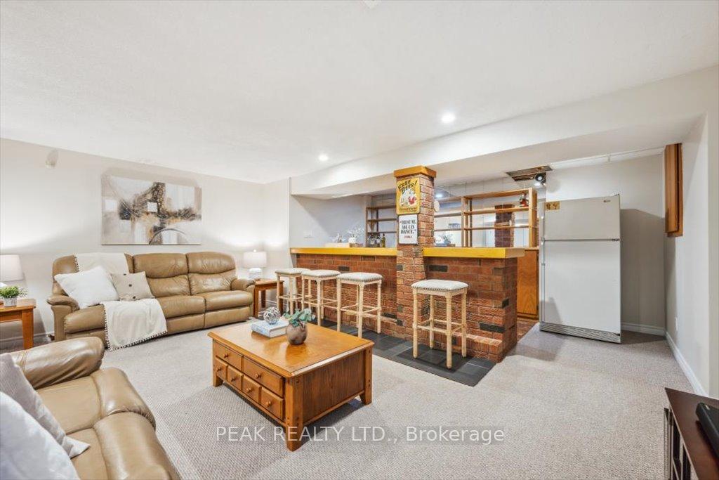 Photo 25 of 37 Gracefield Crescent, Kitchener — HOMEH