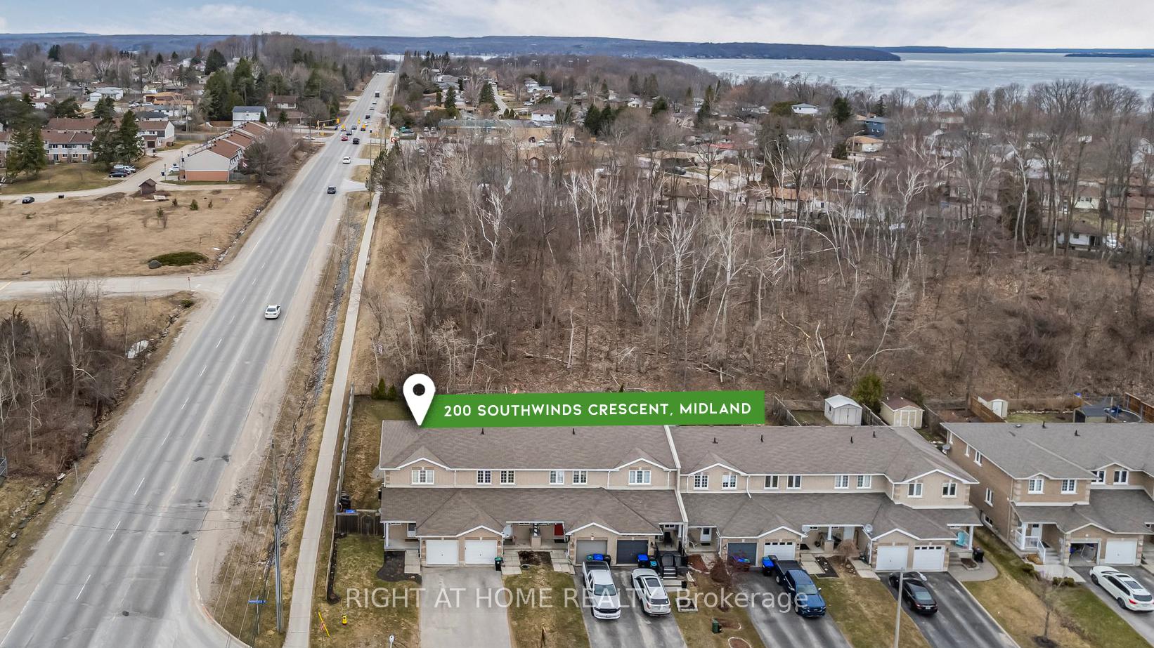 Photo 4 of 200 Southwinds Crescent, Midland — HOMEH